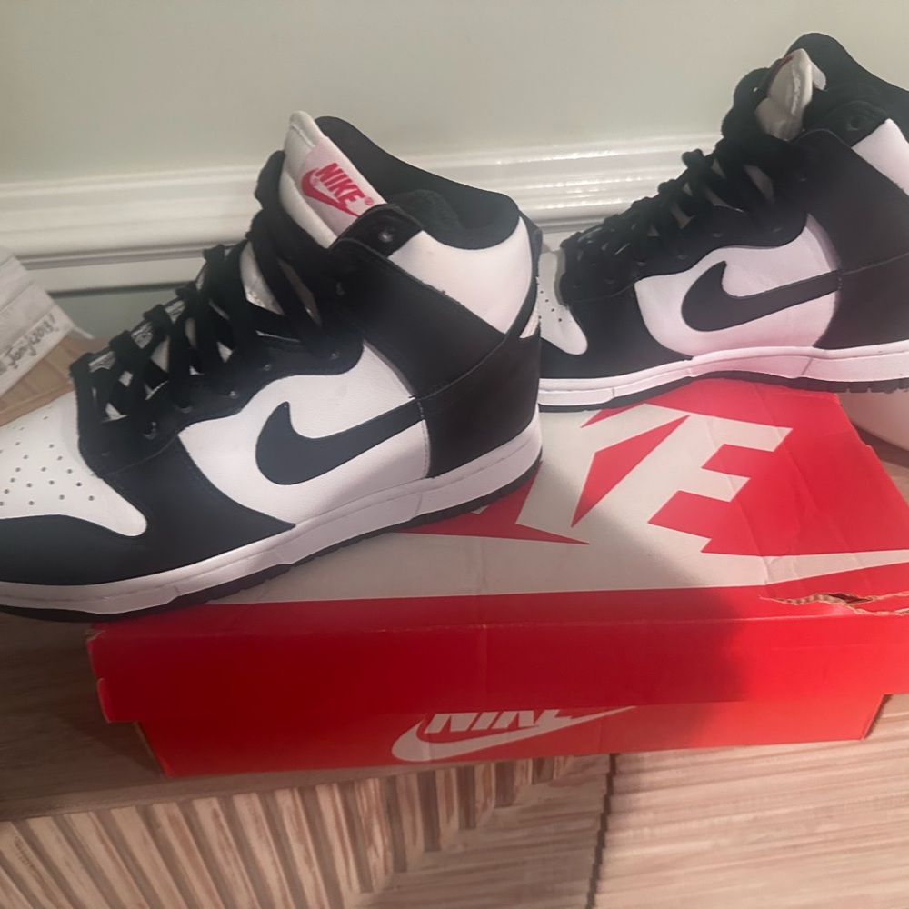 Nike Black and White women's High-Top Sneakers. Panda 🐼 sneakers - Picture 8 of 11